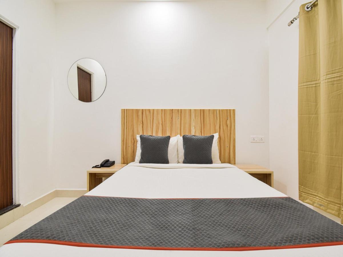 Oyo Townhouse 498 Hotel Western นาคปุระ ภายนอก รูปภาพ