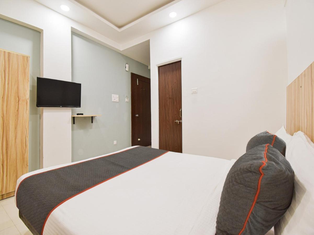 Oyo Townhouse 498 Hotel Western นาคปุระ ภายนอก รูปภาพ
