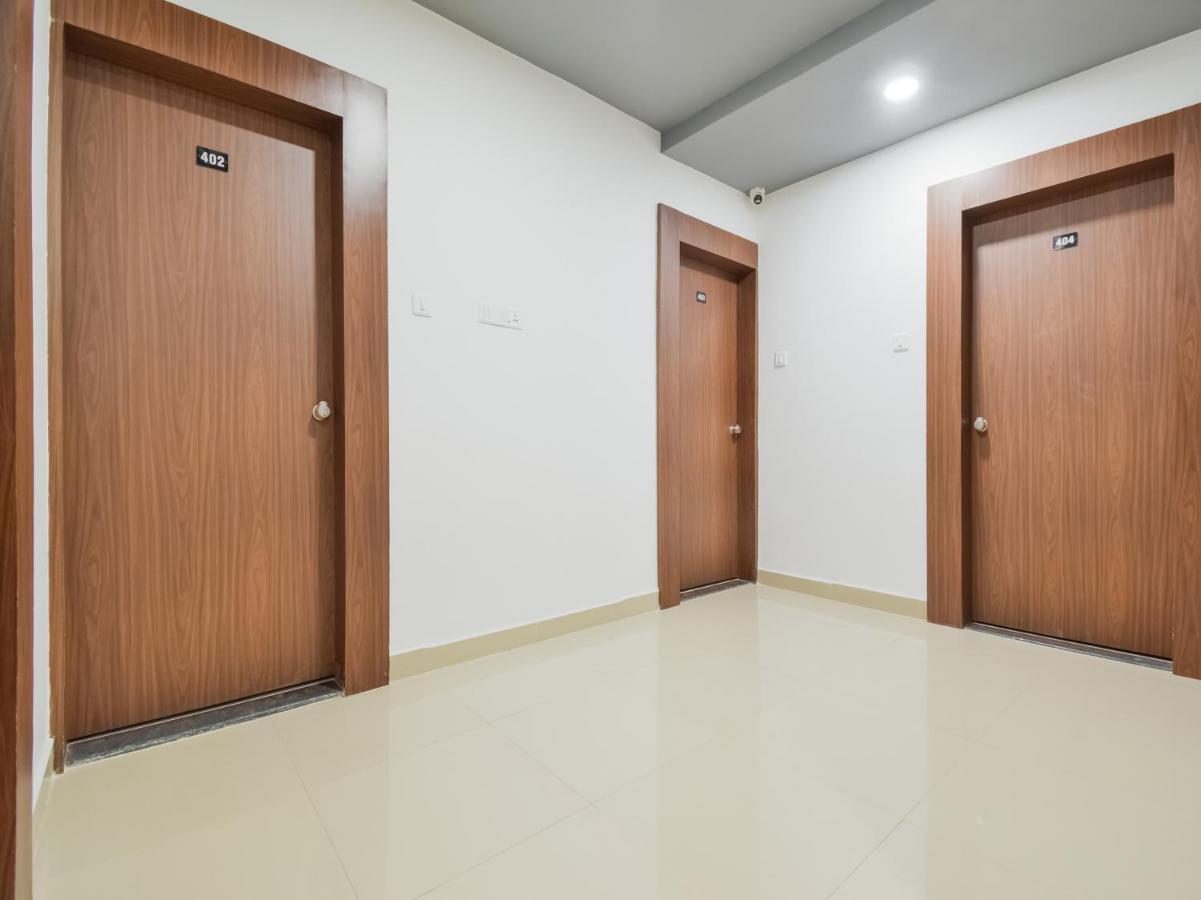Oyo Townhouse 498 Hotel Western นาคปุระ ภายนอก รูปภาพ